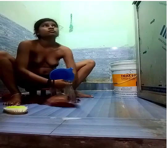 self recorded nude bath video