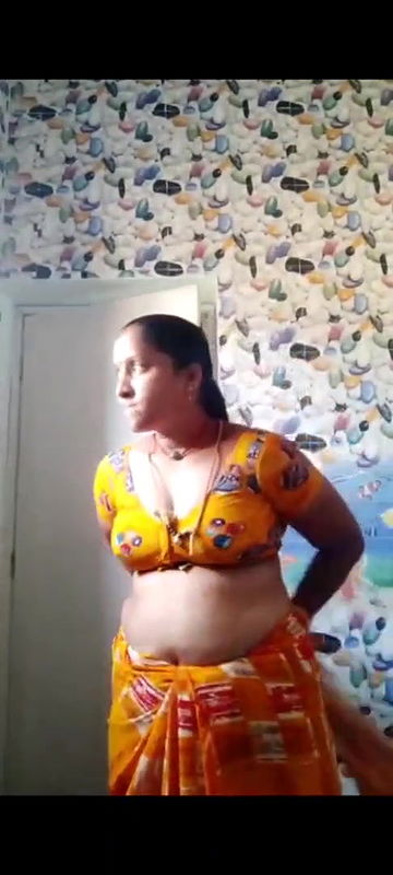 BigAss Auntys South Slut Surprise Dirty Desi Clip for Lover