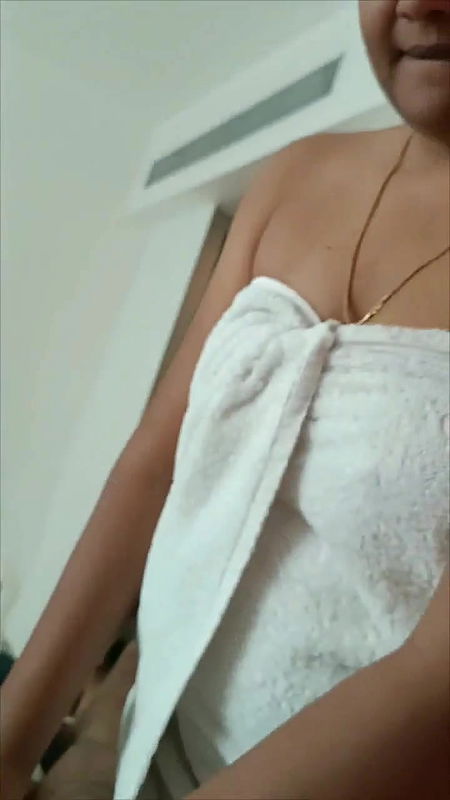 Mallu Kerala Beautiful Desi Indian Busty Aunt married having fun with husbands friend cheating