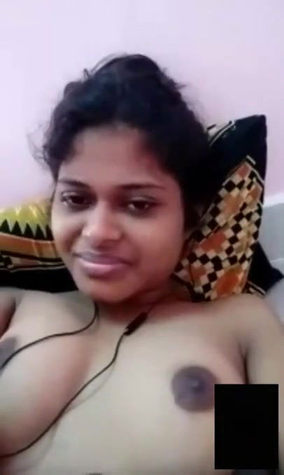 boob show by gf on video call