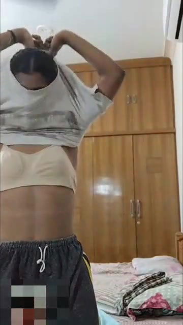 tamil girlfriend dress change in video call