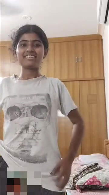 tamil girlfriend dress change in video call