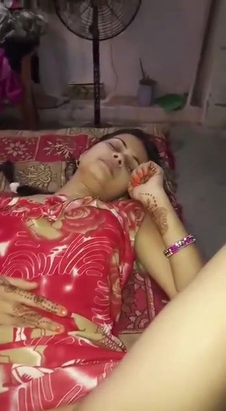 newly married couples pussy rub