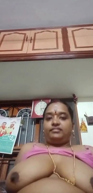 Big Boobs Tamil Wife Showing For Lover