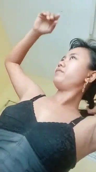 Marma Girl Riding On LoverFrozen