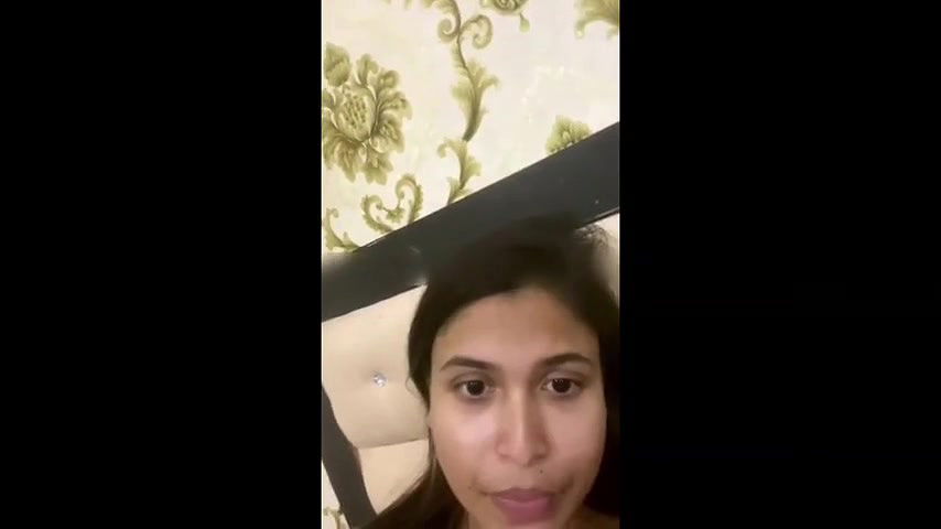College Girl Sneha Apni Big Boobs Dikhati Hui Maje Mein