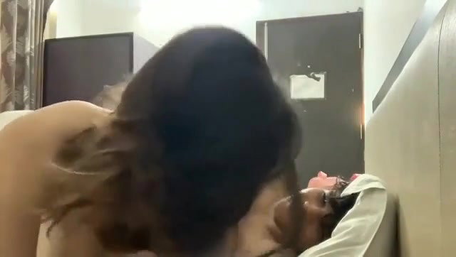 Indian Busty Babe Leaked Clip