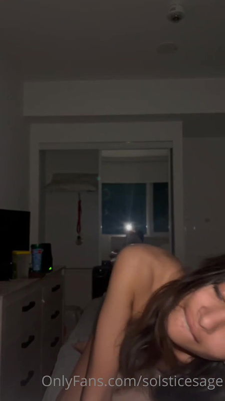 5 6057627977426933744