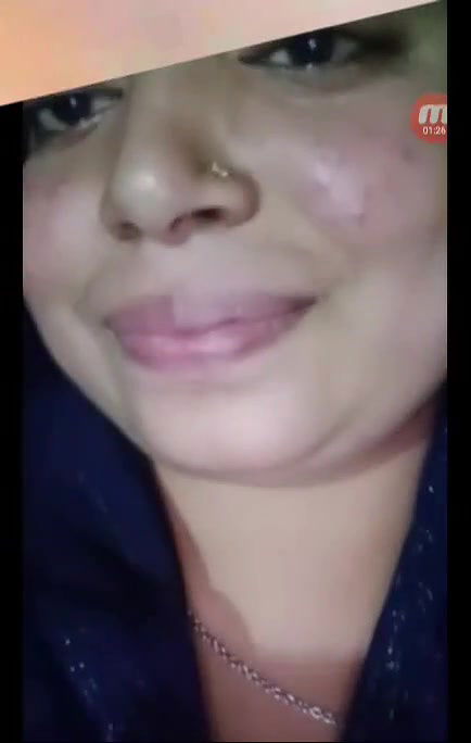 hot wife fingering show showing face