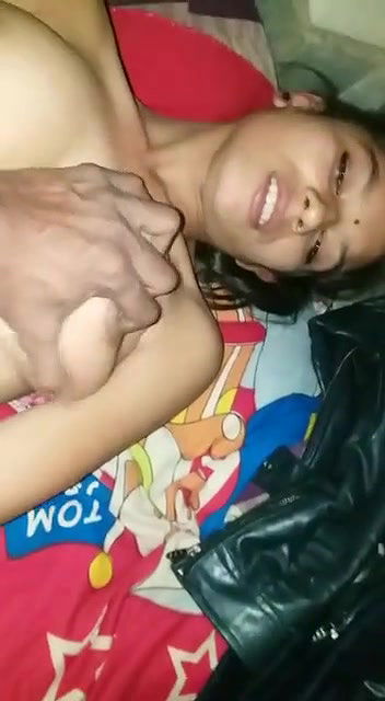 Give cum tribute to this cute Dehati sexy Bhabhi