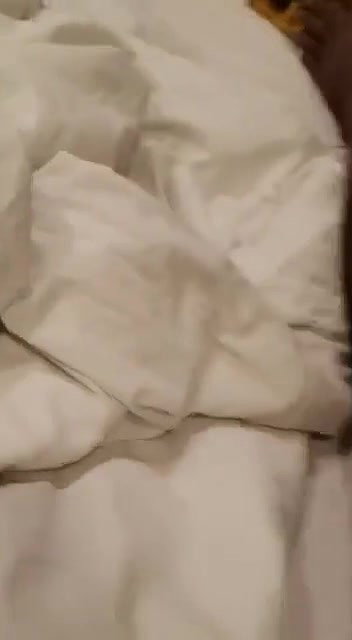 Desi Bhabhi ko hotel me choda