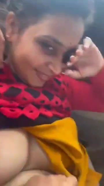 Pakistani Bhabhi exposed in car