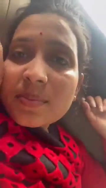 Pakistani Bhabhi exposed in car