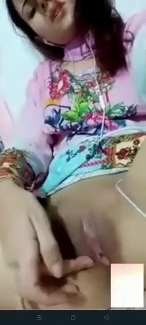 Sharam karo says paki girls bf on video call
