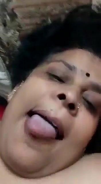 telugu aunty boobs press