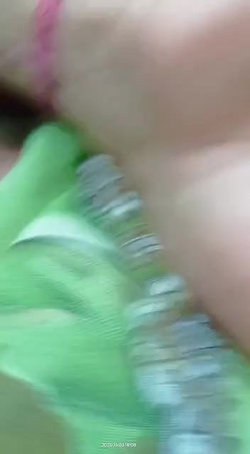 sex with saree wearing randi bhabhi in open field