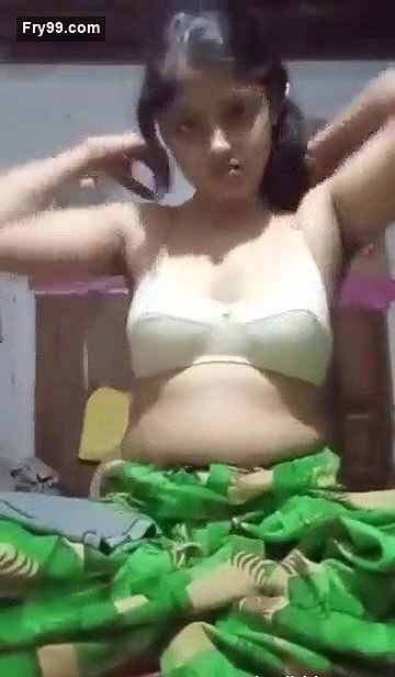 desi cute bhabi show her pussy