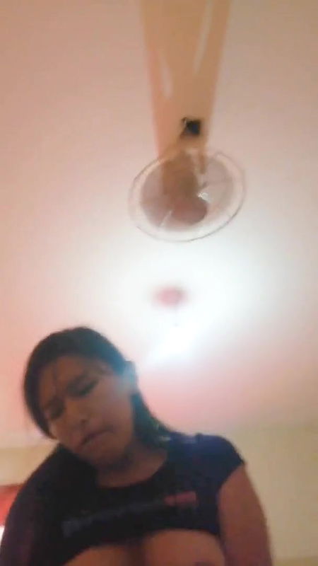 Horny Canot Control Her Desire And Comes Fuck