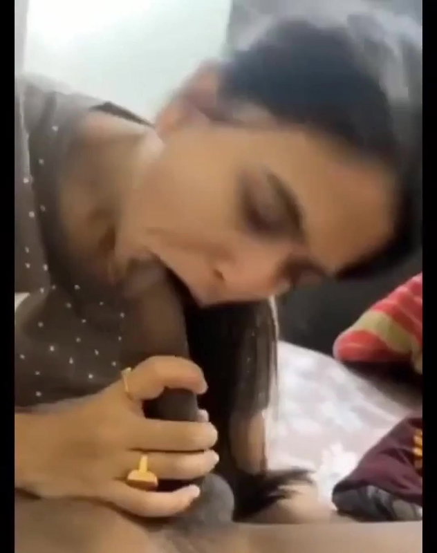 Bhabhi ne lund chusa