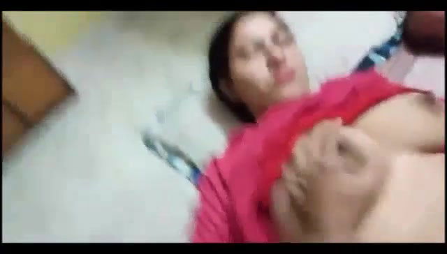 Lucknow Ritu Bhabhi Honeymoon Boobs Fondled   Indian Porn