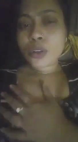 bhabhi pussy rubbing and boob pressing