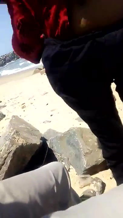 teen girl nude show by gf in beach