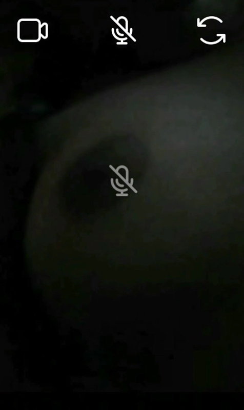 ladki ne video call mein chuche dikhayi