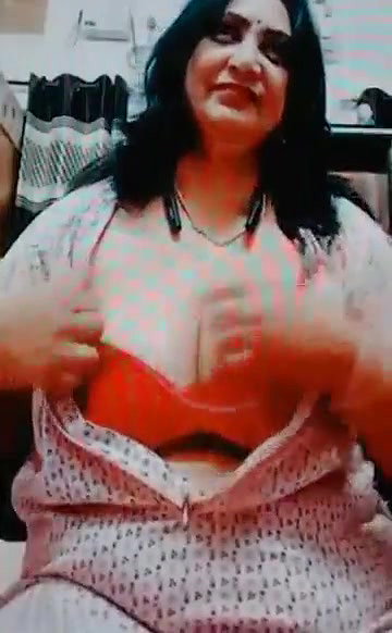 gori bahbhi ne badi badi chuche dikhayi