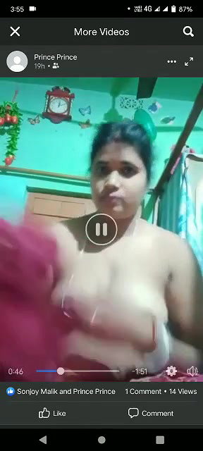 sarre bhabhi pressing own boobs