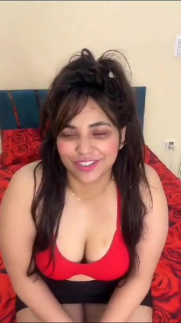 hot desi chubby model girl bj to lover