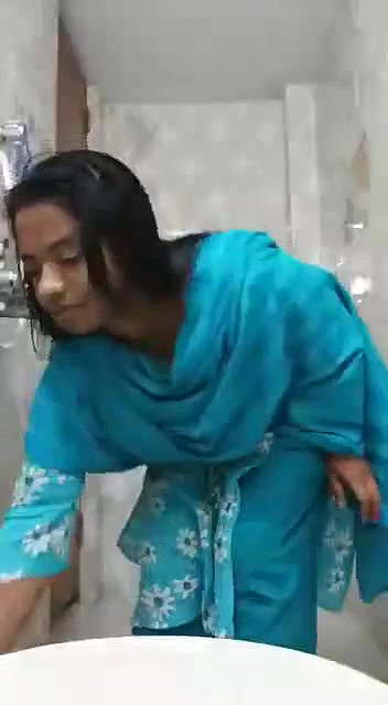 nude show by desi dusky girl in bathroom