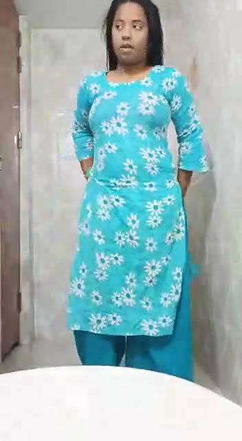 nude show by desi dusky girl in bathroom