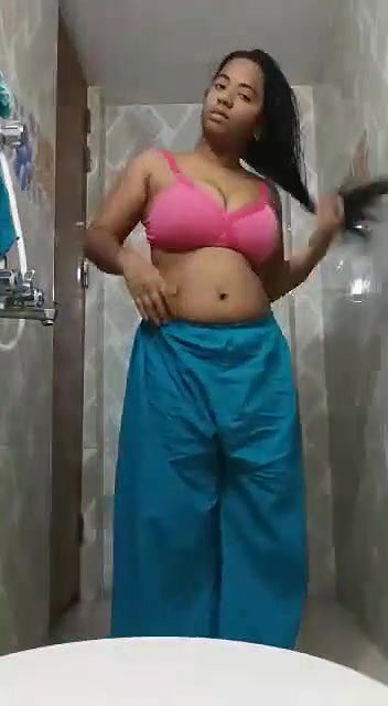 nude show by desi dusky girl in bathroom