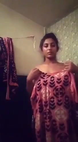 nude show by desi girl during bath