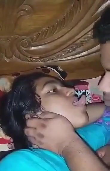 boob sucking by senior guy