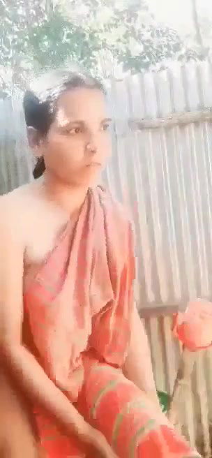 outdoor nude show by dehati girl