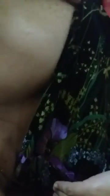 soyi hui bhabhi ne lund chusa