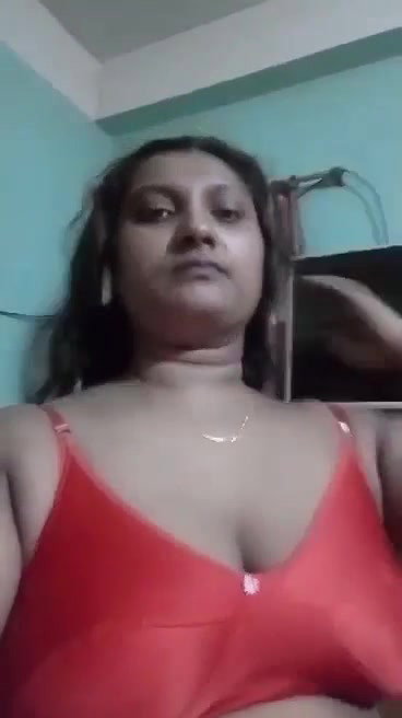 moti bhabhi ne chuche dikhayi