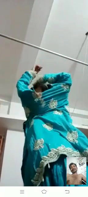 cheating bhabhi ne boob dikhayi