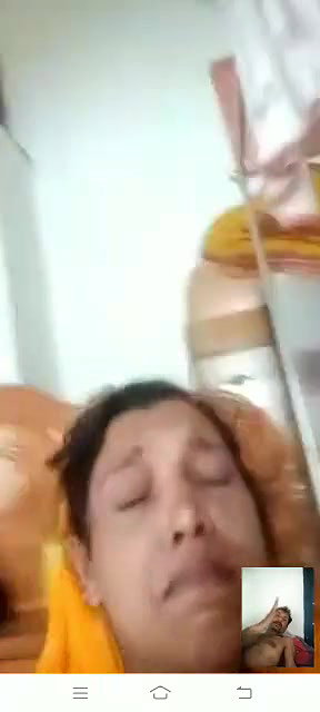 wife ne vc mein boob dikhayi