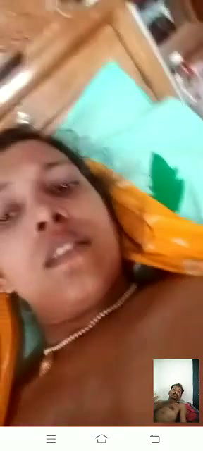 wife ne vc mein boob dikhayi