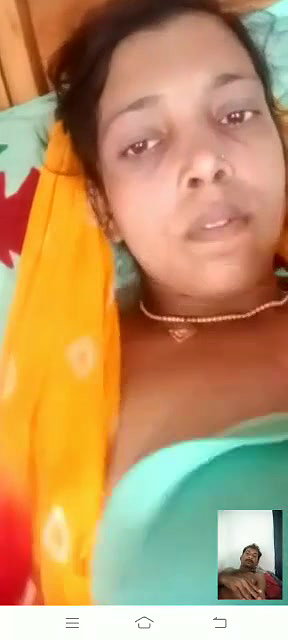 wife ne vc mein boob dikhayi