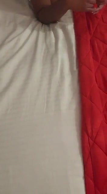 nude bhabhi video on bed