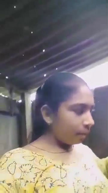 dusky girl showing boobs