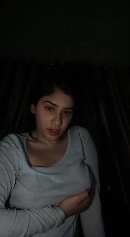 Horny Sexy Figure Babe Showing Nude Dancing 4