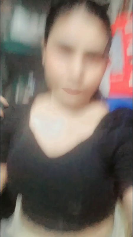 Thick Girl Playing With Her Boobies