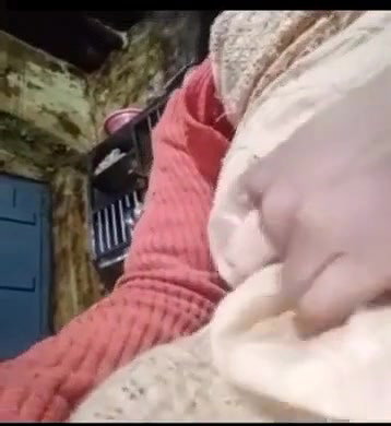 video call mein bhabhi ne chuche dikhayi