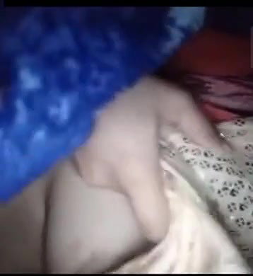 video call mein bhabhi ne chuche dikhayi