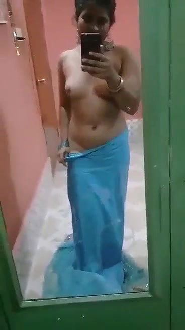 saree kholke nangi hui
