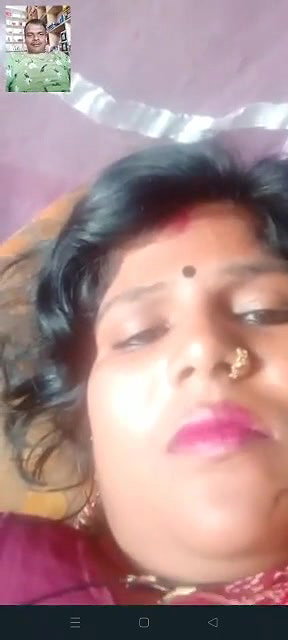 dehati bhabhi showing nudes on video call to devar